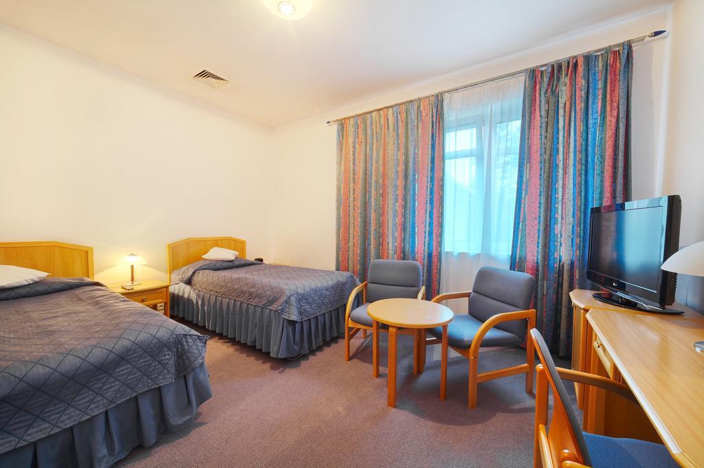 Hotel Perla Bieszczadow Geovita Czarna  Buitenkant foto