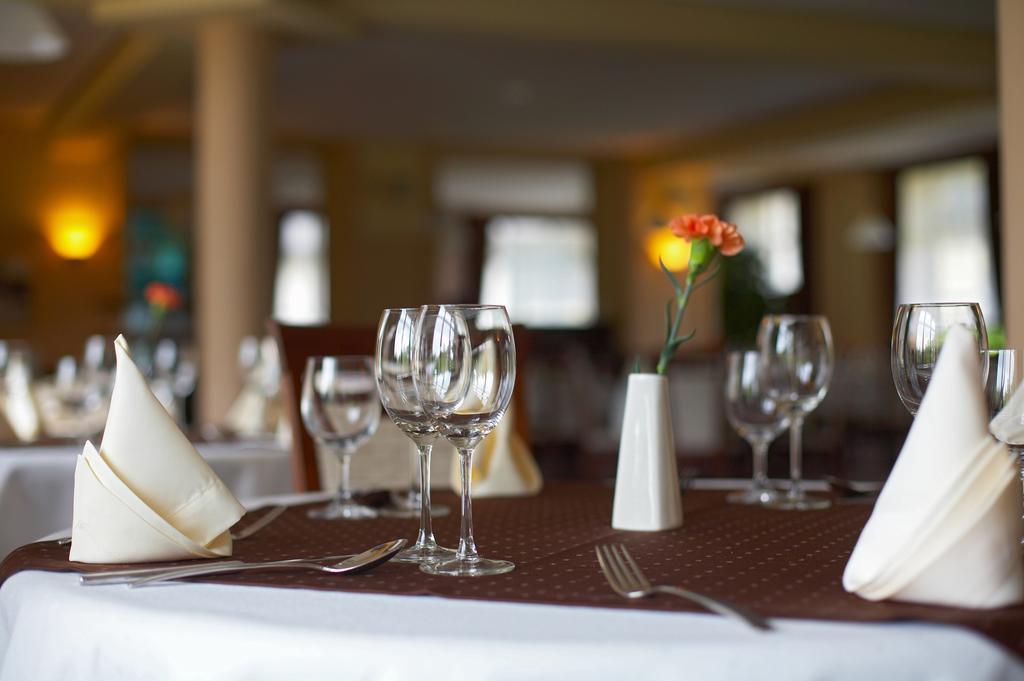 Hotel Perla Bieszczadow Geovita Czarna  Buitenkant foto