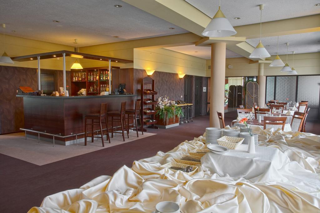 Hotel Perla Bieszczadow Geovita Czarna  Buitenkant foto