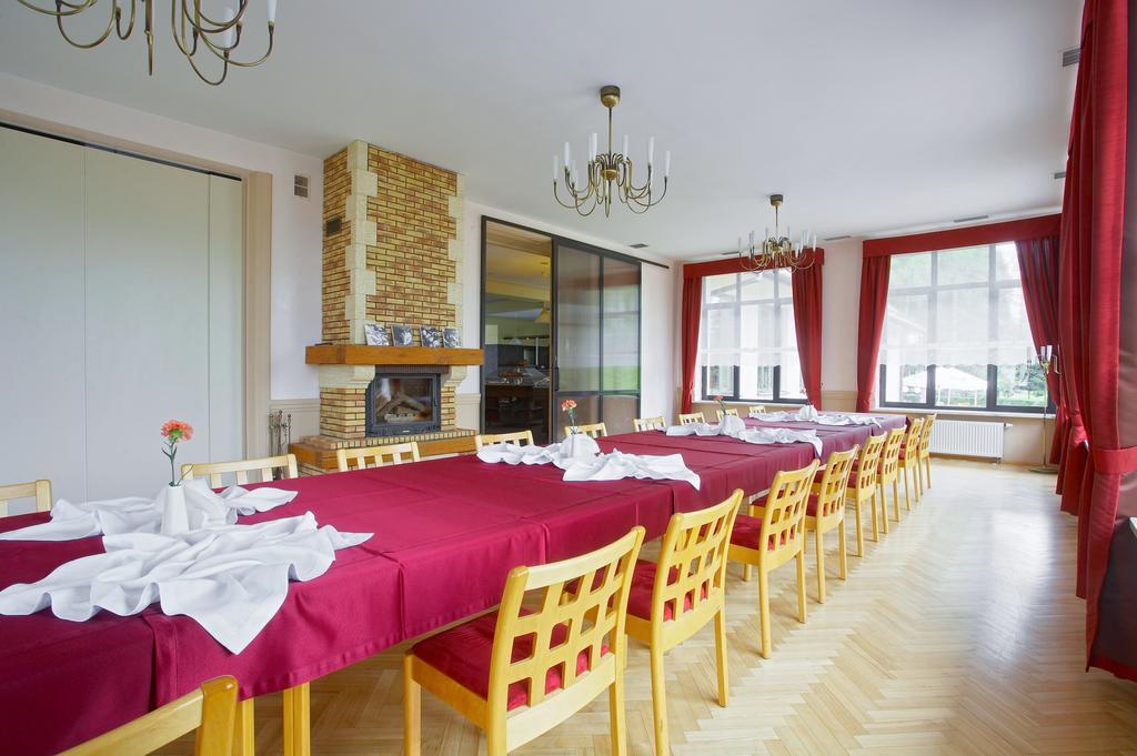 Hotel Perla Bieszczadow Geovita Czarna  Buitenkant foto