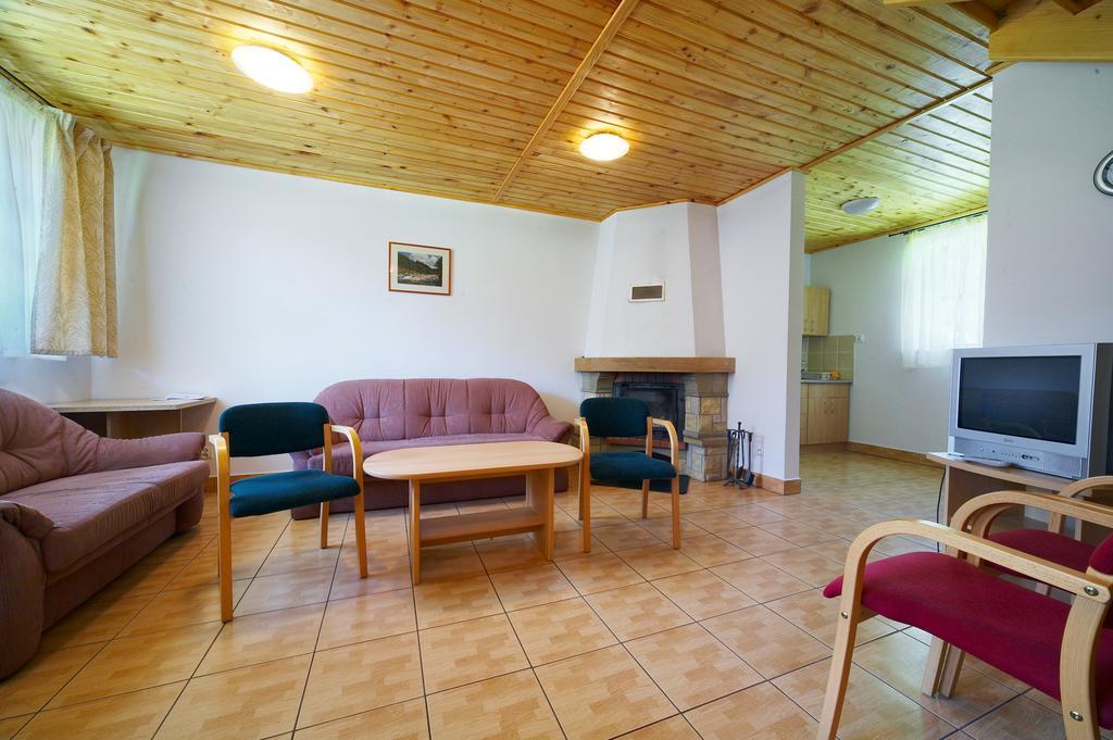 Hotel Perla Bieszczadow Geovita Czarna  Buitenkant foto