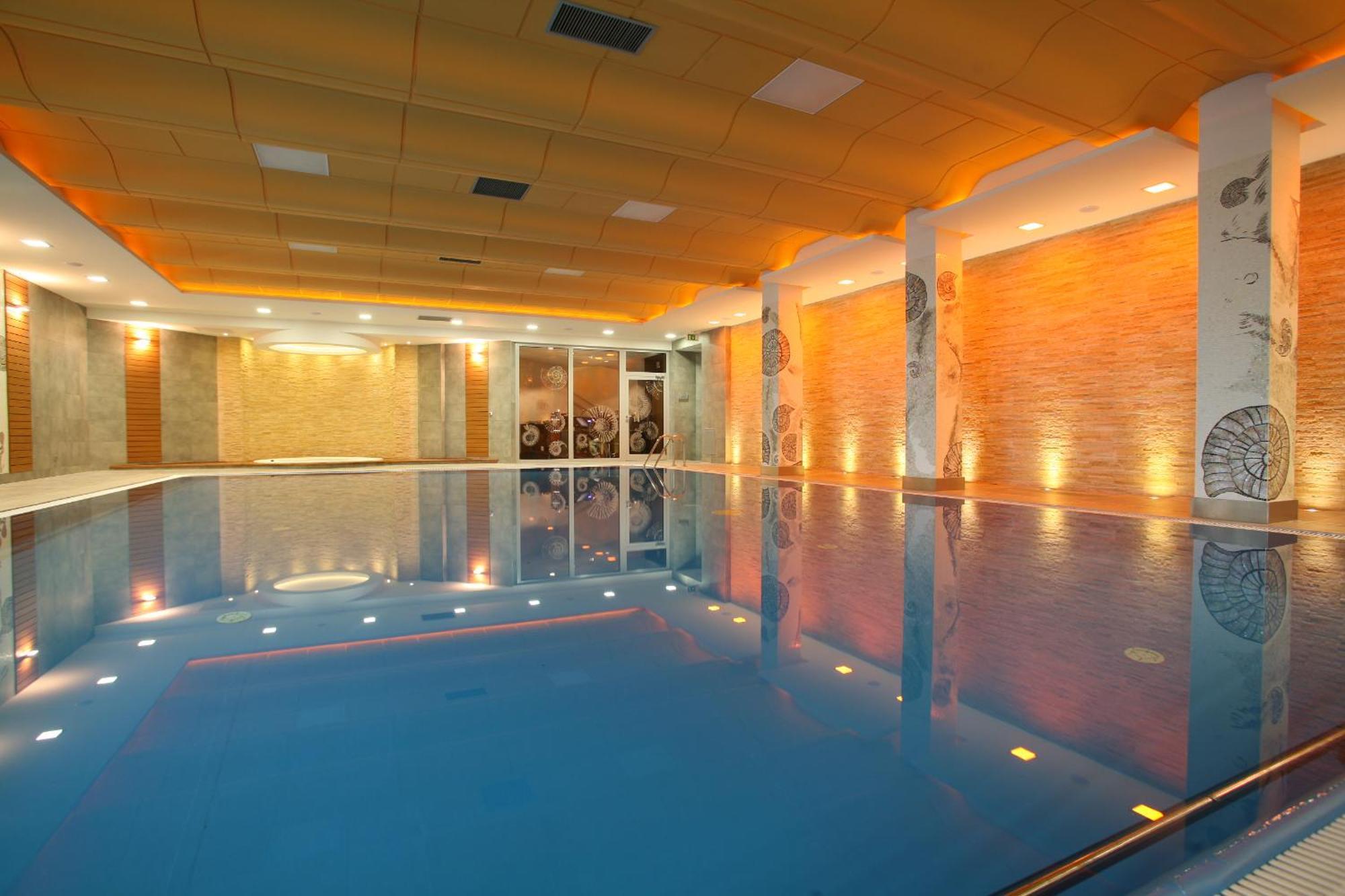 Hotel Perla Bieszczadow Geovita Czarna  Buitenkant foto